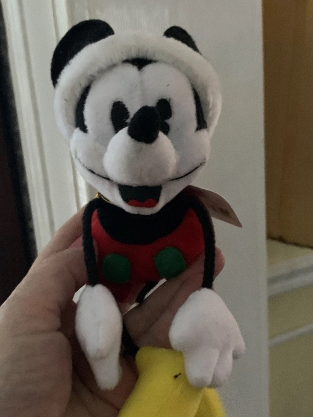 GUND Mickey Mouse Beanbag Plush Vintage 8” Santa Hat Yellow Shoes Tags